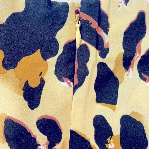 NWOT Boohoo Petite Leopard Print Bias Cut MIDI-Skirt Size 6 $25 (RRP $ 50)🕊️💛. - Picture 2 of 3